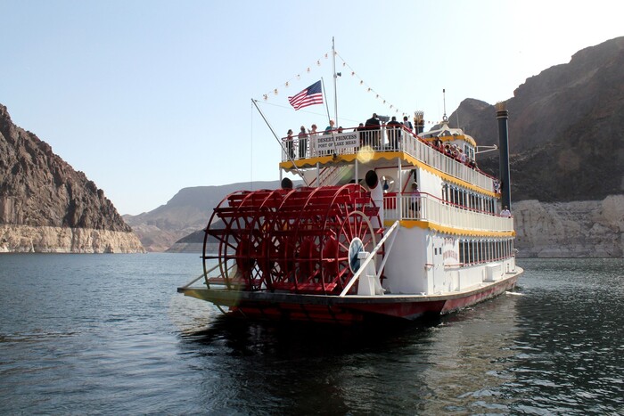 Spend your 4th of July weekend cruising in style aboard the Desert Princess! Our Hoover Dam Sightseeing Cruise is the perfect way to relax, take in stunning views, and celebrate the spirit of summer.

Don’t miss out—book today! 🔗 in bio
